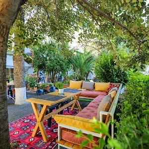 Garden Hotell Sarandë
