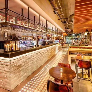 Ibis Canning Town Hotell London